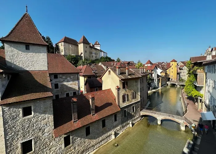 La Du 10 - With View On The Canal And The Castle Lejlighed